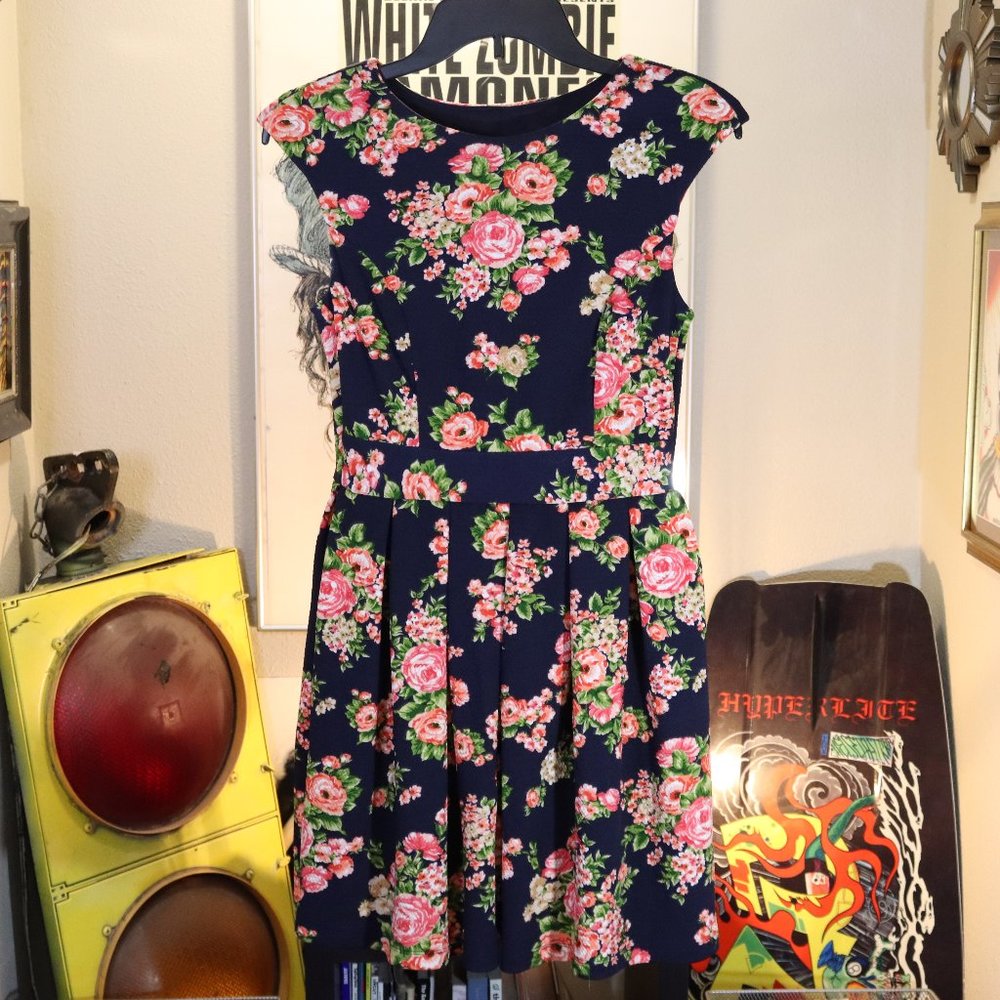 Floral Print Pleated Mini Dress